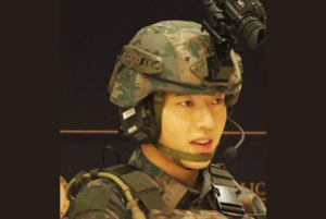 Atores Coreanos no Exército Kang Ha Neul